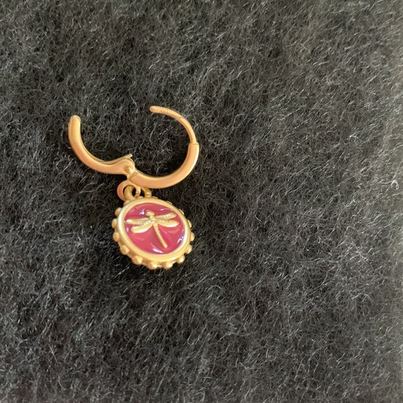 NWT. Vince Camuto Earrings & Bracelet Dragonfly Set - Picture 4 of 10